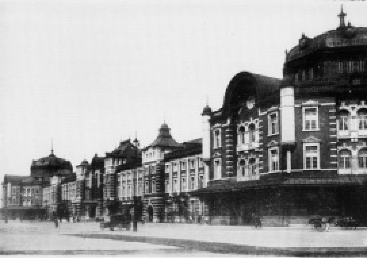 辰野金吾の建築・中央停車場（東京駅） [コンドルから辰野金吾] - コンドルたちのつくった東京 | 東京都 古地図 歴史 地歴 ツナガルマップ